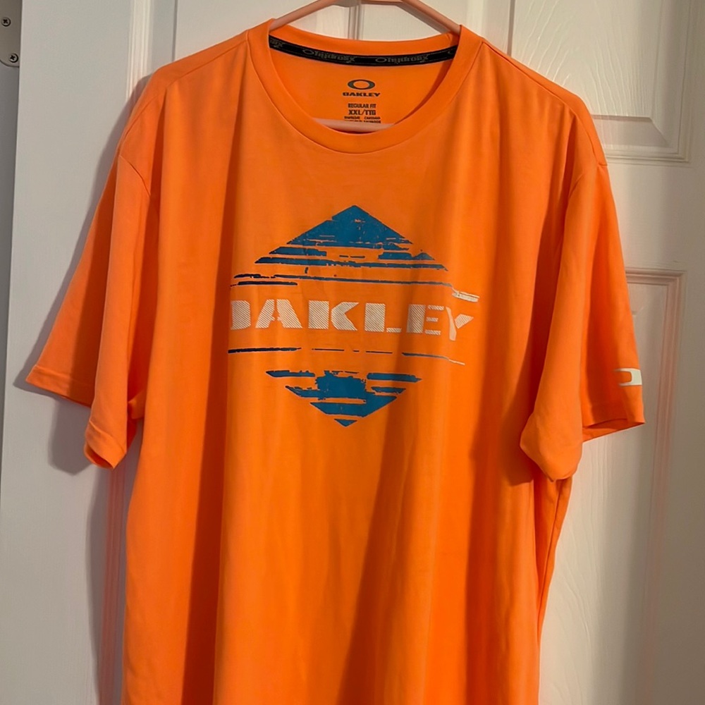 Oakley Men’s Regular Fit Tee Shirt